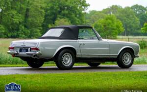Image 46/49 of Mercedes-Benz 230 SL (1964)