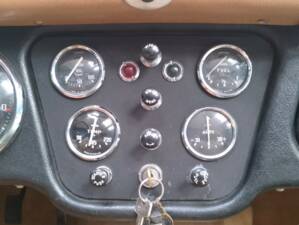 Image 40/50 of Triumph TR 3B (1962)