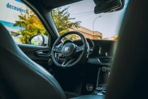 Bild 19/26 von Alfa Romeo Giulia Quadrifoglio (2017)