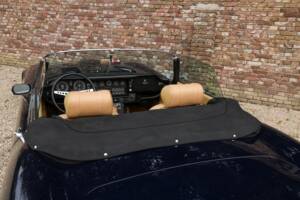 Obraz 33/50 pojazdu Jaguar E-Type V12 (1973)