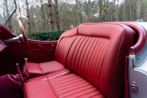 Image 17/23 de Jaguar XK 120 OTS (1950)