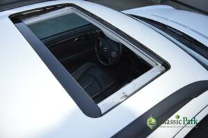 Image 30/50 of Mercedes-Benz E 500 T (2004)
