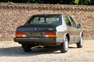 Immagine 13/50 di Alfa Romeo Alfetta 2.0 (1984)
