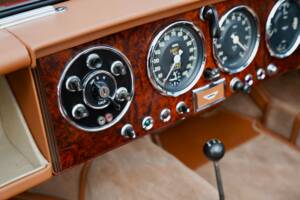 Imagen 40/50 de Aston Martin DB 2/4 Mk II DHC (1955)