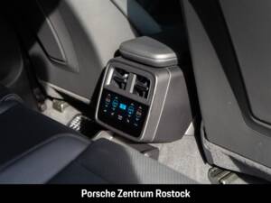 Obraz 22/31 pojazdu Porsche Taycan 4S Sport Turismo (2026)