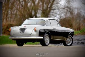 Image 2/6 of FIAT 1100-103 TV Vignale (1956)
