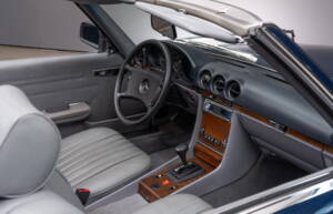 Bild 12/24 von Mercedes-Benz 500 SL (1983)