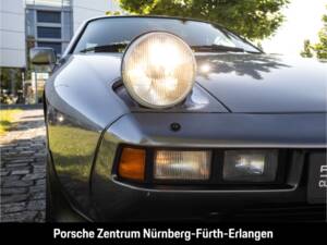 Image 10/46 of Porsche 928 S (1985)