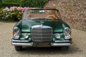 Afbeelding 6/50 van Mercedes-Benz 220 SE b (1964)