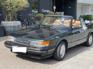 Bild 1/12 von Saab 900 S (1992)