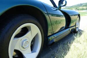 Image 26/35 of Dodge Viper RT/10 (1994)