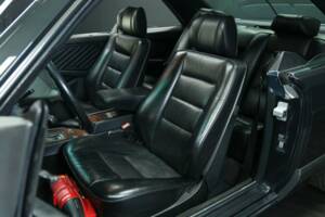 Immagine 13/50 di Mercedes-Benz 560 SEC (1990)