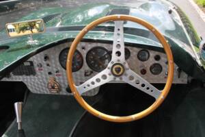 Image 8/16 of Jaguar D-Type (1964)