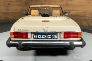 Immagine 20/29 di Mercedes-Benz 380 SL (1983)