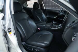 Bild 22/50 von Lexus IS 220d (2006)