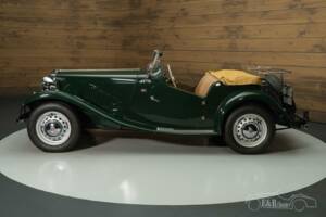 Image 3/7 de MG TD (1953)