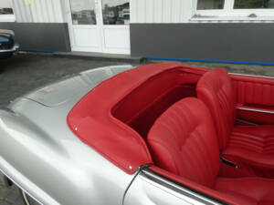 Image 15/26 of Mercedes-Benz 190 SL (1957)