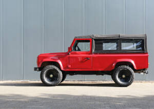 Image 19/38 of Land Rover 110 (1989)