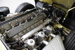 Imagen 35/40 de Jaguar E-Type (2+2) (1970)