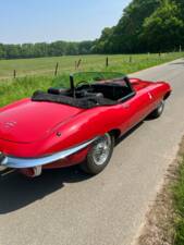 Image 5/8 de Jaguar E-Type (1971)