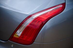 Bild 29/50 von Jaguar XJ 5.0 (2010)