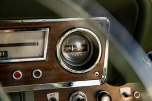 Image 37/44 of Ford Zodiac MkIII (1964)