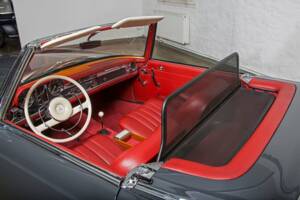 Bild 24/32 von Mercedes-Benz 230 SL (1963)