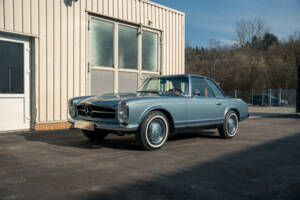 Image 27/99 of Mercedes-Benz 280 SL (1971)