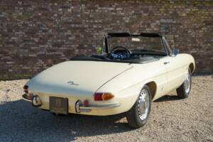 Image 20/50 de Alfa Romeo 1600 Spider Duetto (1967)