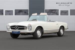 Afbeelding 2/31 van Mercedes-Benz 230 SL (1967)
