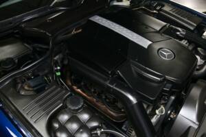 Image 37/49 of Mercedes-Benz SL 500 (2000)
