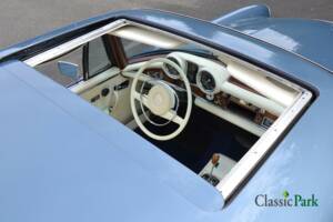 Bild 13/50 von Mercedes-Benz 280 SE 3,5 (1971)
