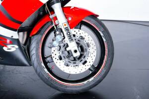 Image 36/49 of Yamaha YZF 600 R6 (1999)