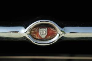Image 20/50 de Jaguar E-Type (1968)