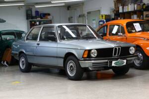 Immagine 10/22 di BMW 318i (1981)