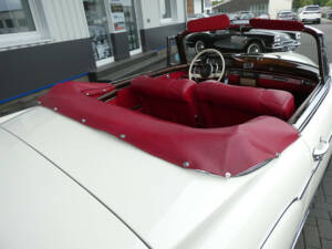 Bild 18/30 von Mercedes-Benz 220 SE Cabriolet (1960)