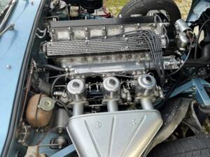 Bild 23/26 von Jaguar E-Type (1970)