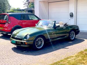 Bild 36/41 von MG RV8 (1994)
