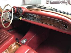 Image 27/38 de Mercedes-Benz 280 SE (1967)