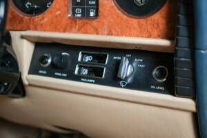 Image 25/48 of Rolls-Royce Silver Spirit (1983)