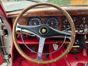 Image 12/27 de Jaguar S-Type 3.8 (1965)