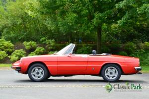 Imagen 2/50 de Alfa Romeo 2000 Spider Veloce (1981)