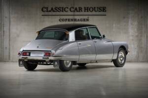 Image 16/92 of Citroën DS 23 Pallas (1975)