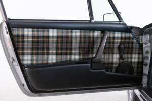 Image 32/50 de Porsche 911 Carrera 2.7 (US) (1974)