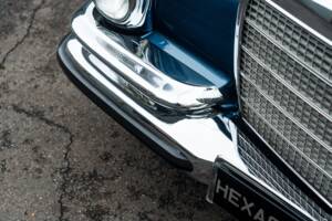 Image 53/57 de Mercedes-Benz 280 SE 3,5 (1971)