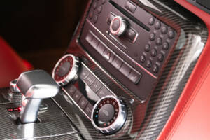 Imagen 45/56 de Mercedes-Benz SLS AMG (2011)