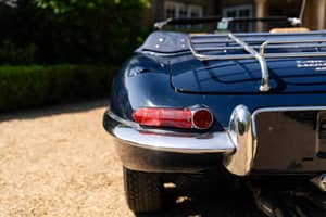 Image 28/86 de Jaguar E-Type (1967)