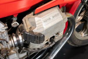 Image 37/49 de Moto Guzzi 850 LeMans (1981)