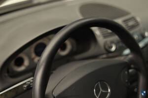 Image 13/84 of Mercedes-Benz E 55 AMG (2002)