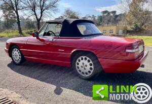 Bild 8/10 von Alfa Romeo 2.0 Spider (1990)
